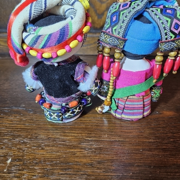 Gorgeous Chinese Dolls in very ornate costume. - Picture 10 of 16